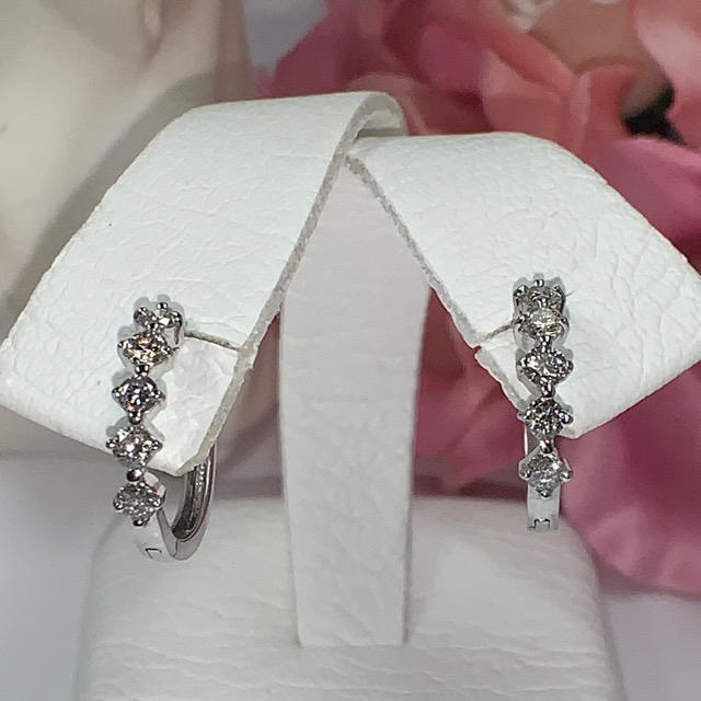 売れ筋 お買い物ガイド ブラックスター くう様専用K18WG、1.0ct