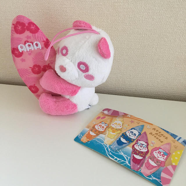 AAA(トリプルエー)のA〜パンダ　ぬいぐるみ　ピンク エンタメ/ホビーのタレントグッズ(アイドルグッズ)の商品写真