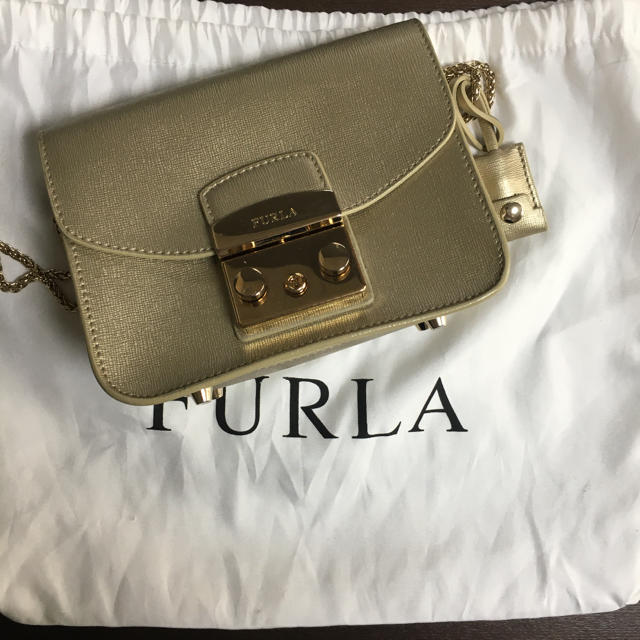 フルラ　FURLA メトロポリス　ゴールド