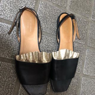 ドリスヴァンノッテン(DRIES VAN NOTEN)の値下げ DRIES VAN NOTEN フラットストラップサンダル 38(サンダル)