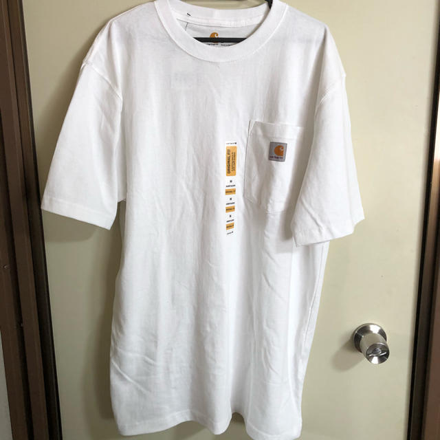 carhartt(カーハート)のカーハート　白　Tシャツ メンズのトップス(Tシャツ/カットソー(半袖/袖なし))の商品写真