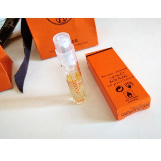 Hermes(エルメス)のエルメス　非売品　香水　2ml ✕2 コスメ/美容の香水(香水(女性用))の商品写真