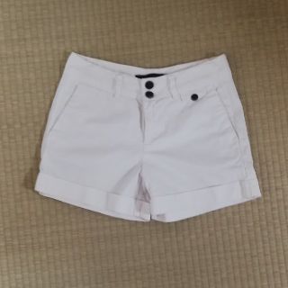 ザラ(ZARA)のZARA BASIC レディースショートパンツ 白 USA Sサイズ(ショートパンツ)