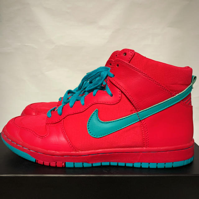 NIKE(ナイキ)のNIKE DUNK HIGH AI LOVE メンズの靴/シューズ(スニーカー)の商品写真