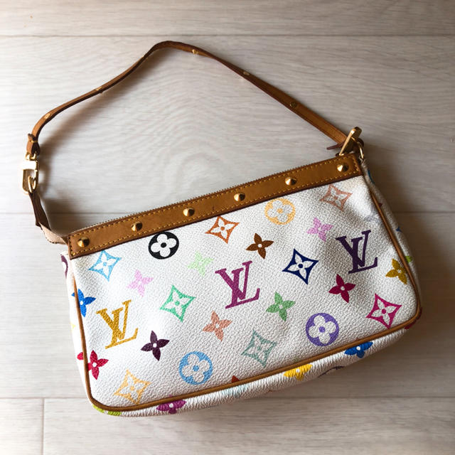 LOUIS VUITTON(ルイヴィトン)のLVマルチカラー　ポーチ レディースのファッション小物(ポーチ)の商品写真