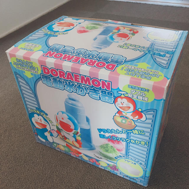 ドウシシャ(ドウシシャ)のDORAEMON 電動氷かき器 インテリア/住まい/日用品のキッチン/食器(調理道具/製菓道具)の商品写真