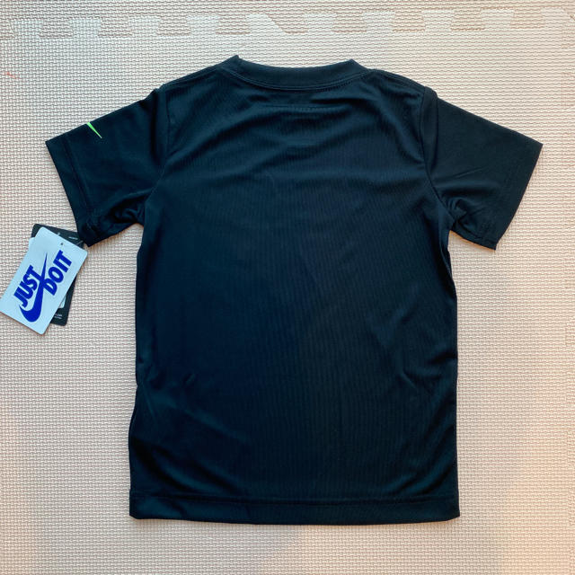 NIKE(ナイキ)のナイキ　Tシャツ　110 キッズ/ベビー/マタニティのキッズ服男の子用(90cm~)(Tシャツ/カットソー)の商品写真