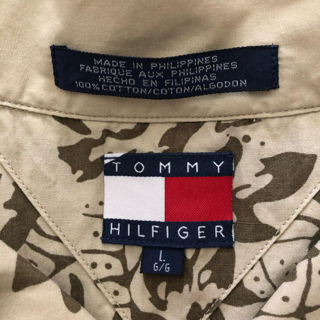 TOMMY HILFIGER(トミーヒルフィガー)のTOMMY HILFIGER　半袖シャツ　L 　ベージュ メンズのトップス(シャツ)の商品写真