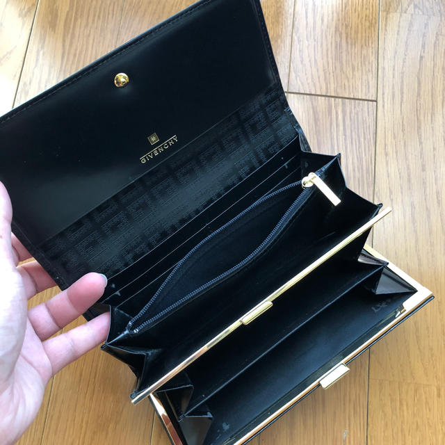 GIVENCHY財布 値下げしました