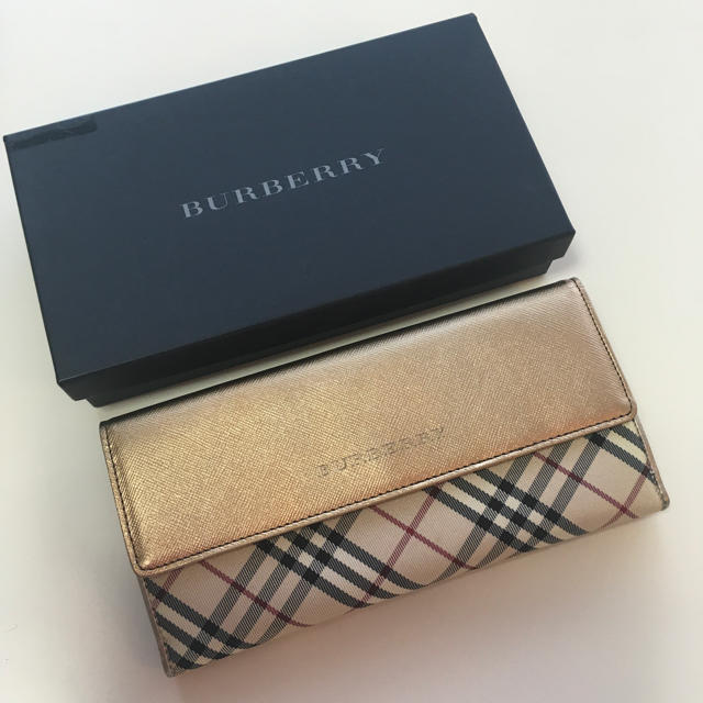 BURBERRY(バーバリー)のバーバリー　新品・未使用　長財布　ゴールド色　 レディースのファッション小物(財布)の商品写真