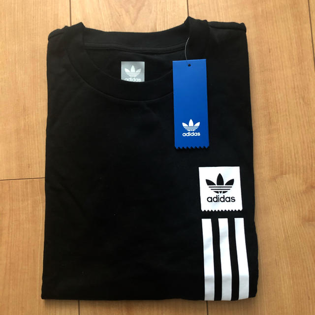 adidas(アディダス)の新品！adidas originals Ｔシャツ・Ｓサイズ メンズのトップス(Tシャツ/カットソー(半袖/袖なし))の商品写真