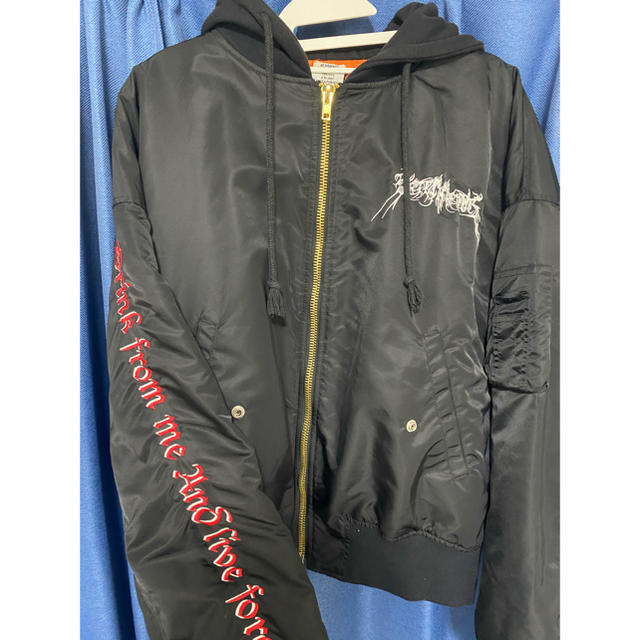 VETEMENTS ボンバージャケット