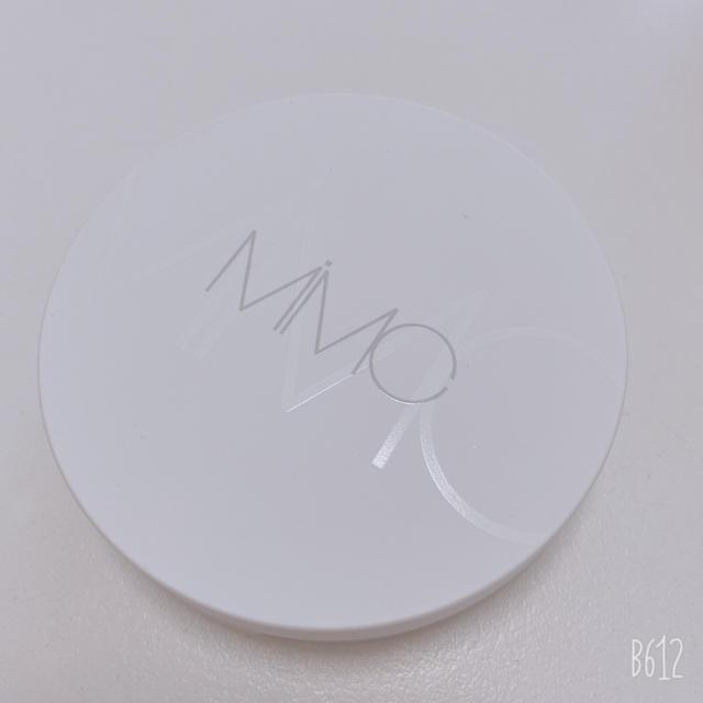 MiMC(エムアイエムシー)のmimc ミネラルイレイザーバーム コスメ/美容のベースメイク/化粧品(化粧下地)の商品写真