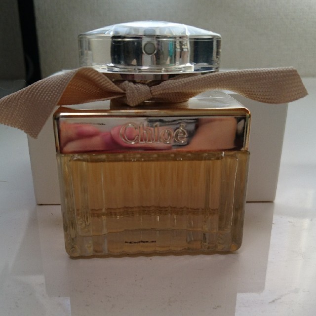 Chloe(クロエ)のchloe オードパルファム 50ml コスメ/美容の香水(香水(女性用))の商品写真