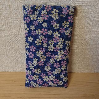 和柄 桜 麻の葉文様バネポーチ メガネケース *ハンドメイド*(ポーチ)