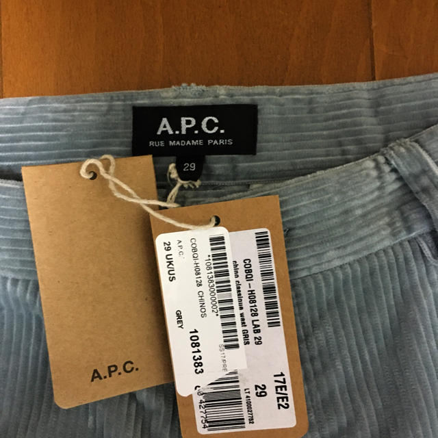 A.P.C(アーペーセー)のAPC corduroy pants size 29 新品 lightblue  メンズのパンツ(デニム/ジーンズ)の商品写真