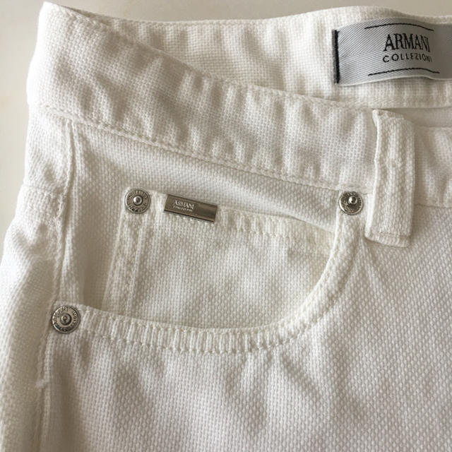 ARMANI COLLEZIONI(アルマーニ コレツィオーニ)のアルマーニ　白デニスラ メンズのパンツ(デニム/ジーンズ)の商品写真