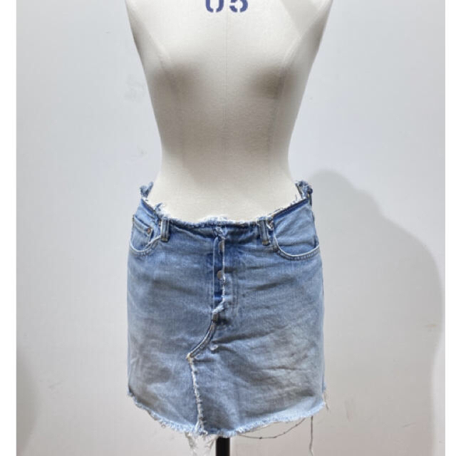 MADISONBLUE(マディソンブルー)のmadisonblue マディソンブルー デニムミニスカート　01 レディースのスカート(ミニスカート)の商品写真