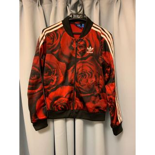 adidas 薔薇トラックトップ