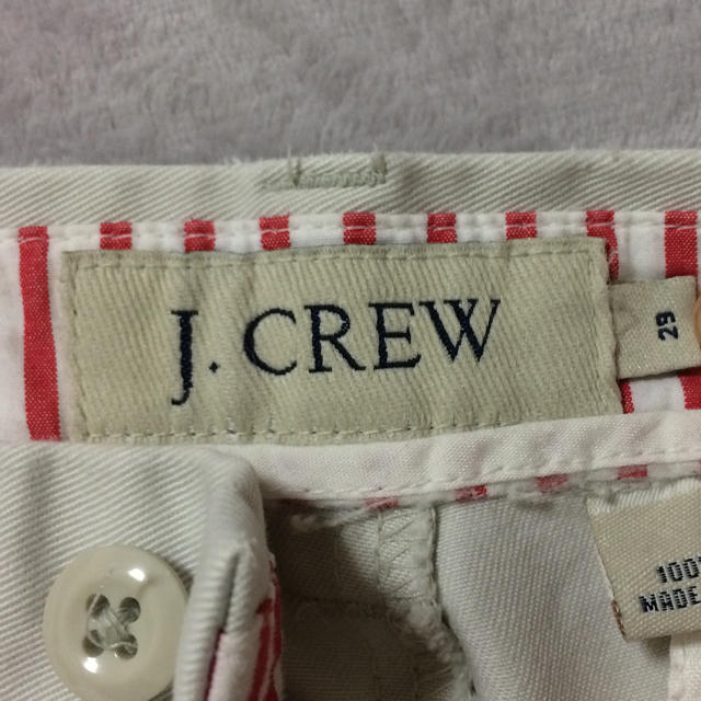 J.Crew(ジェイクルー)のj.crew ハーフパンツ 白 裾 ダメージ加工 キッズ/ベビー/マタニティのキッズ服女の子用(90cm~)(パンツ/スパッツ)の商品写真