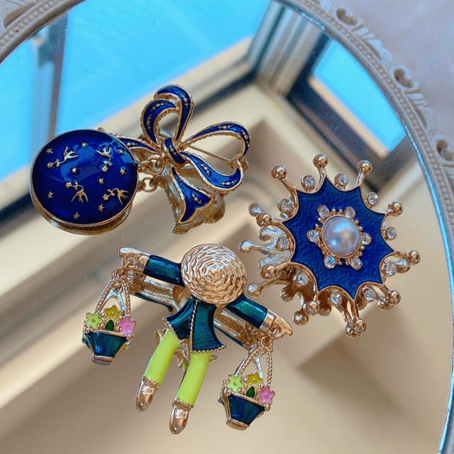 Couture Brooch(クチュールブローチ)の❀お花屋さのブローチ❀ レトロヴィンテージ　揺れるブローチ　一点物　再入荷なし レディースのアクセサリー(ブローチ/コサージュ)の商品写真