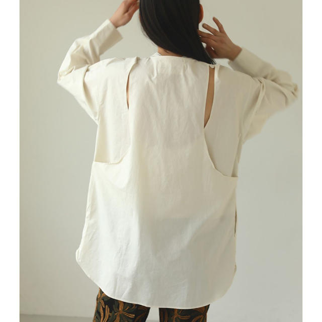 TODAYFUL(トゥデイフル)のバックスリットシャツ(Back slit shirts)/TODAYFUL レディースのトップス(シャツ/ブラウス(長袖/七分))の商品写真