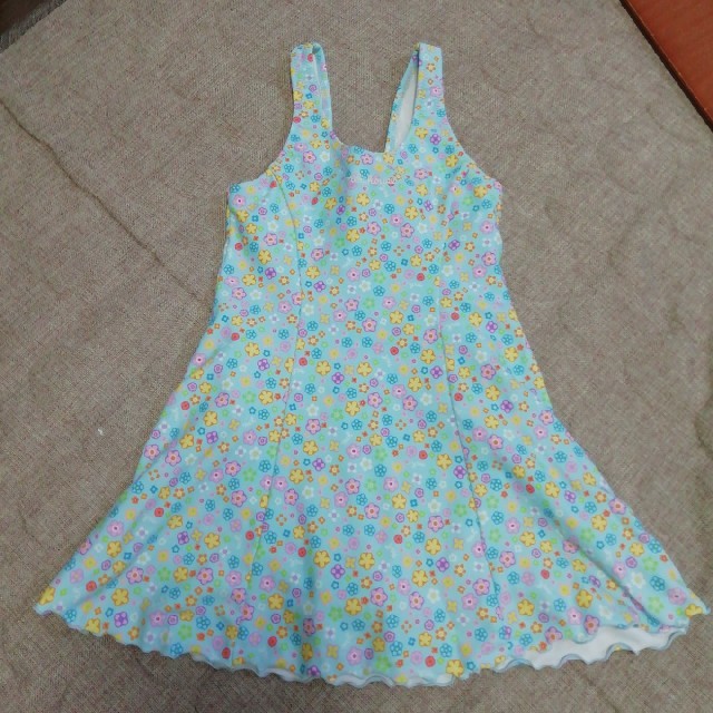 mikihouse(ミキハウス)のMIKIHOUSE　水着　130サイズ キッズ/ベビー/マタニティのキッズ服女の子用(90cm~)(水着)の商品写真