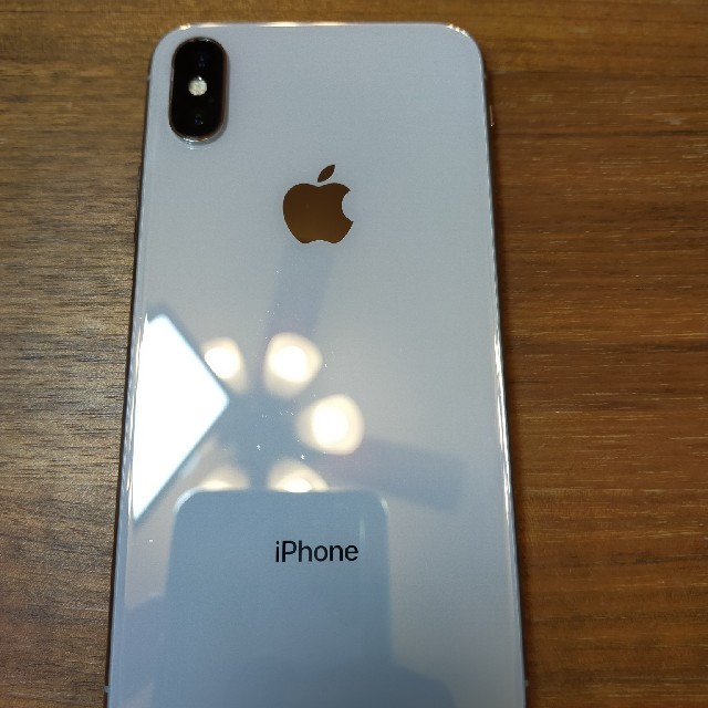 iPhone(アイフォーン)のiPhone X 64GB  シルバー スマホ/家電/カメラのスマートフォン/携帯電話(スマートフォン本体)の商品写真