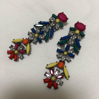 ザラ(ZARA)のフラワーモチーフピアス(ピアス)