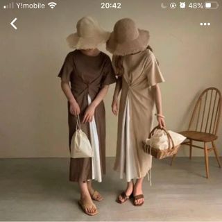 トゥデイフル(TODAYFUL)のamiur original 2way ops beige(ロングワンピース/マキシワンピース)