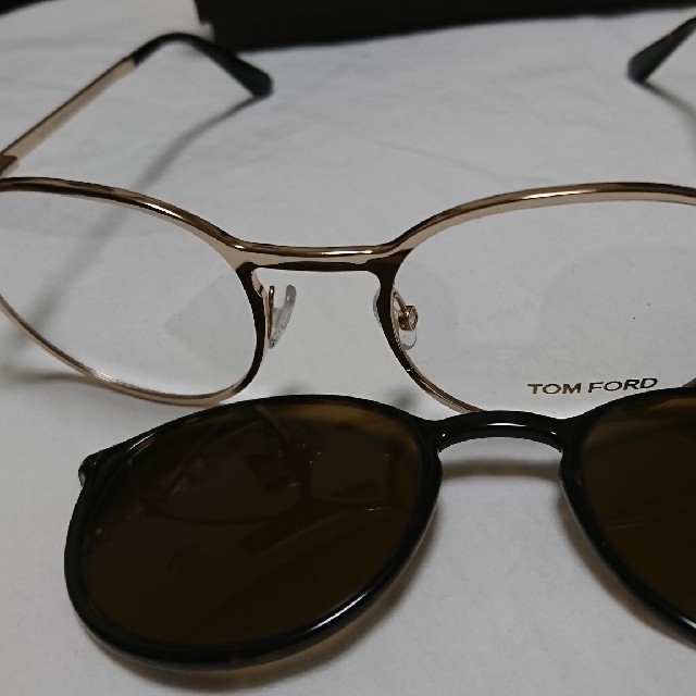 TOM FORD(トムフォード)のトムフォード　サングラス　クリップオン　ブラウン　TF5476 28E メンズのファッション小物(サングラス/メガネ)の商品写真