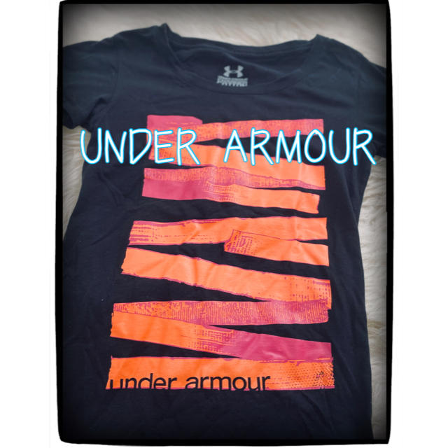 UNDER ARMOUR(アンダーアーマー)のUNDER ARMOUR Tシャツ レディースのトップス(Tシャツ(半袖/袖なし))の商品写真