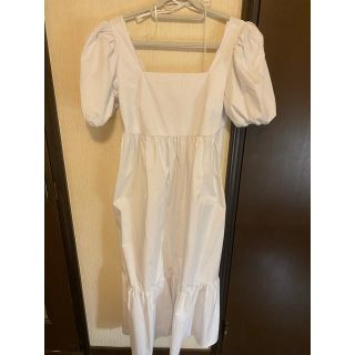 エイチアンドエム(H&M)の【sapi様専用】白ワンピース　新品(ロングワンピース/マキシワンピース)