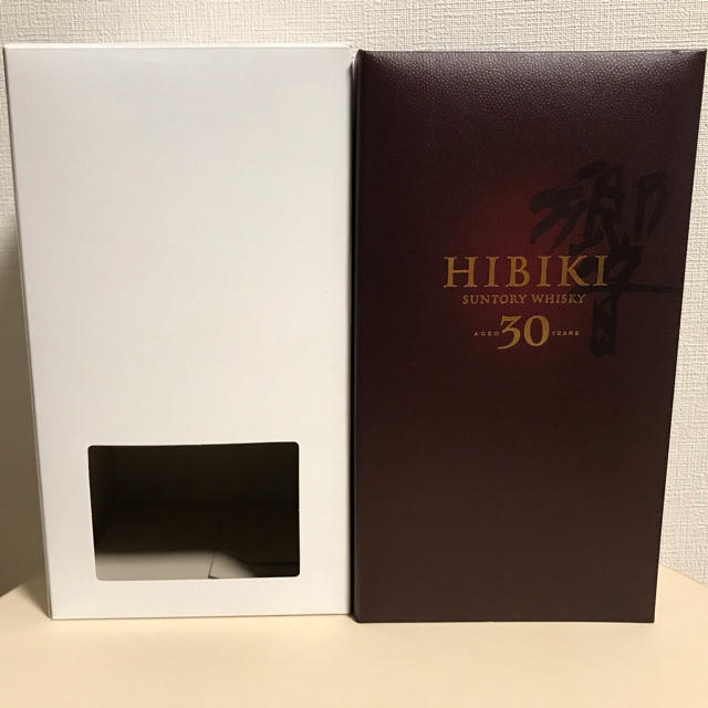 サントリー(サントリー)の【正規品】SUNTORY サントリー 響30年 ウイスキー 食品/飲料/酒の酒(ウイスキー)の商品写真