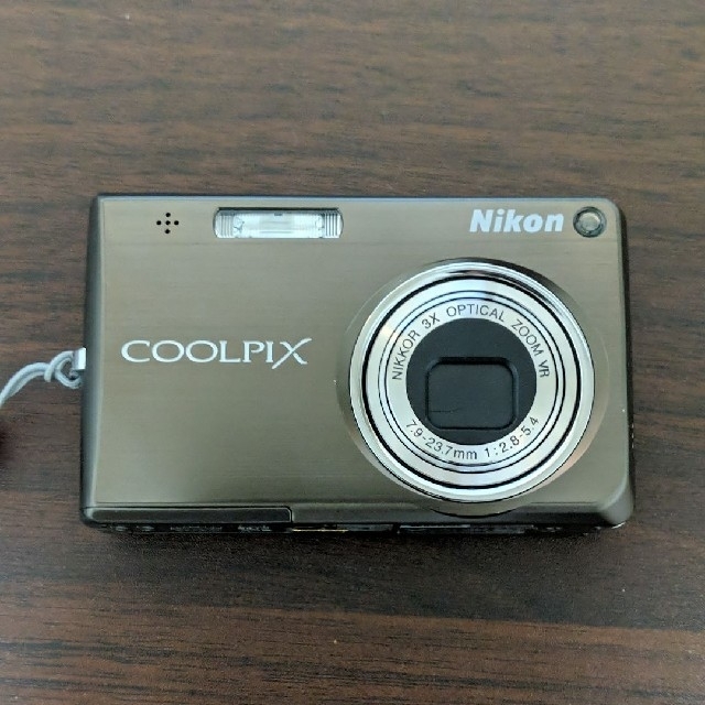 Nikon(ニコン)のNikon COOLPIX S700 アキラ様専用 スマホ/家電/カメラのカメラ(コンパクトデジタルカメラ)の商品写真