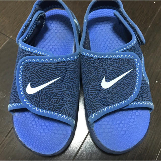 NIKE(ナイキ)のナイキ　サンダル　青　15センチ キッズ/ベビー/マタニティのキッズ靴/シューズ(15cm~)(サンダル)の商品写真