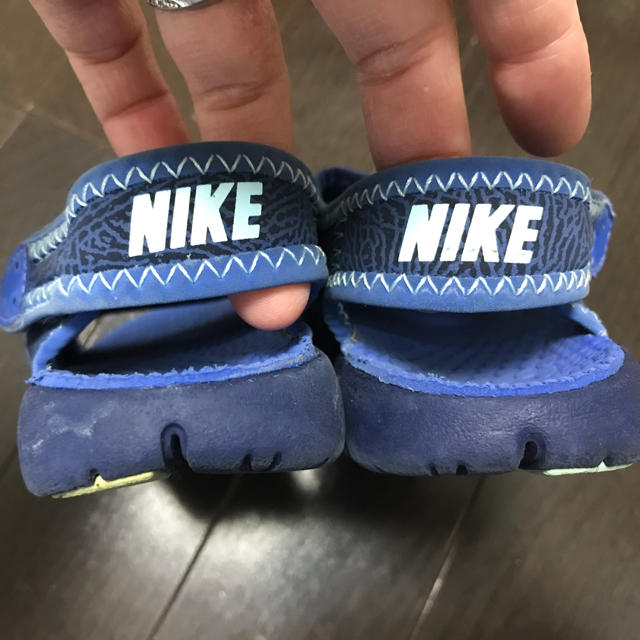 NIKE(ナイキ)のナイキ　サンダル　青　15センチ キッズ/ベビー/マタニティのキッズ靴/シューズ(15cm~)(サンダル)の商品写真