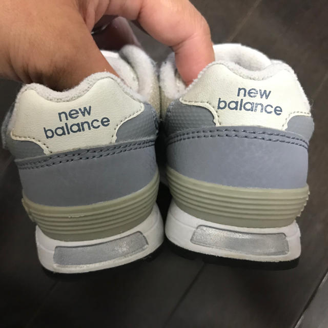 New Balance(ニューバランス)のニューバランス　薄いグレー　13センチ キッズ/ベビー/マタニティのベビー靴/シューズ(~14cm)(スニーカー)の商品写真