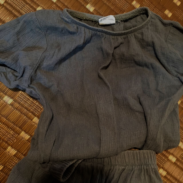 babyGAP(ベビーギャップ)の最終お値下げです　韓国　ベビー服　90 キッズ/ベビー/マタニティのベビー服(~85cm)(Ｔシャツ)の商品写真