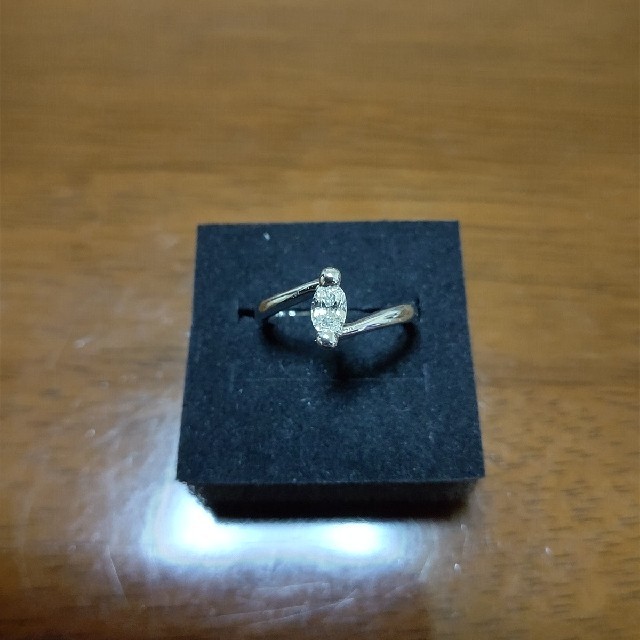 Pt900 マーキスエメラルド ダイヤモンド リング 0.55ct D0.52ct