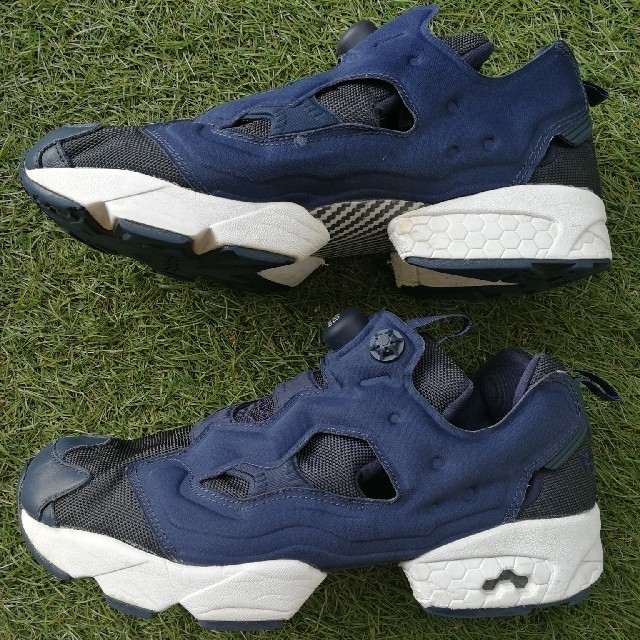 Reebok(リーボック)のReebok インスタポンプフューリー V65752　ネイビー29cm メンズの靴/シューズ(スニーカー)の商品写真