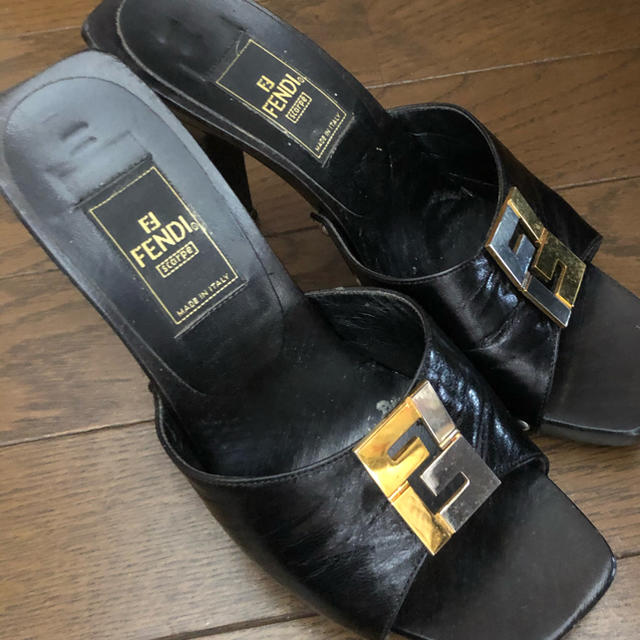 FENDI(フェンディ)の◾️SALE◾️FENDIフェンディのミュール(used品) レディースの靴/シューズ(ミュール)の商品写真