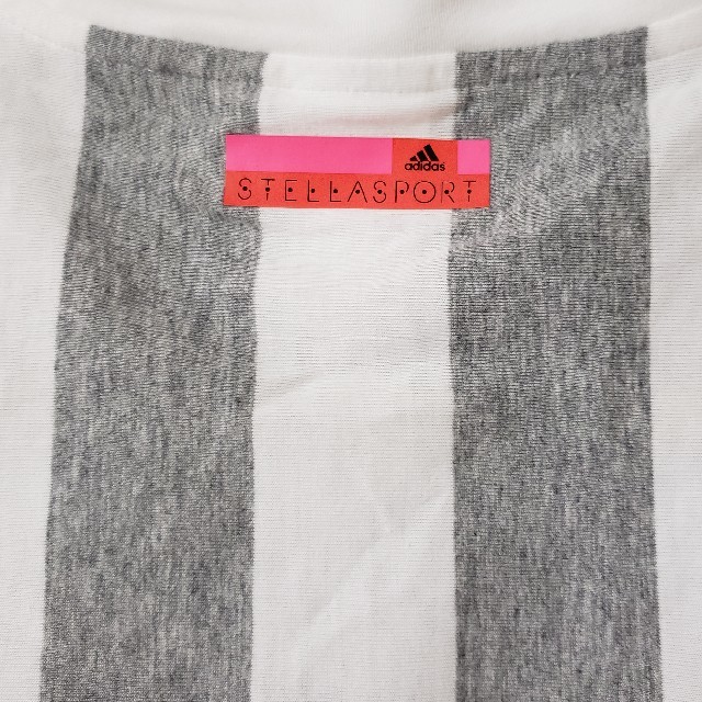 adidas by Stella McCartney(アディダスバイステラマッカートニー)の未使用 新品 ステラスポーツ Adidas Tシャツ　OT レディースのトップス(Tシャツ(半袖/袖なし))の商品写真