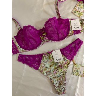 ラペルラ(LA PERLA)のAUBADE オーバドゥIDYLLE PARISIENNE 85B/2(ブラ&ショーツセット)