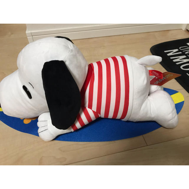 SNOOPY(スヌーピー)のSNOOPY サーフィン　ぬいぐるみ エンタメ/ホビーのおもちゃ/ぬいぐるみ(キャラクターグッズ)の商品写真