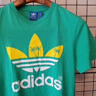 アディダス(adidas)のadidas originals ヤシの木モチーフ トレフォイル 半袖Tシャツ(シャツ)