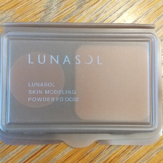 LUNASOL(ルナソル)のルナソル　スキンモデリングパウダーファンデーション　サンプル コスメ/美容のキット/セット(サンプル/トライアルキット)の商品写真