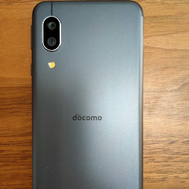 AQUOS(アクオス)のAQUOS　sense3　docomo　SH-02M スマホ/家電/カメラのスマートフォン/携帯電話(スマートフォン本体)の商品写真