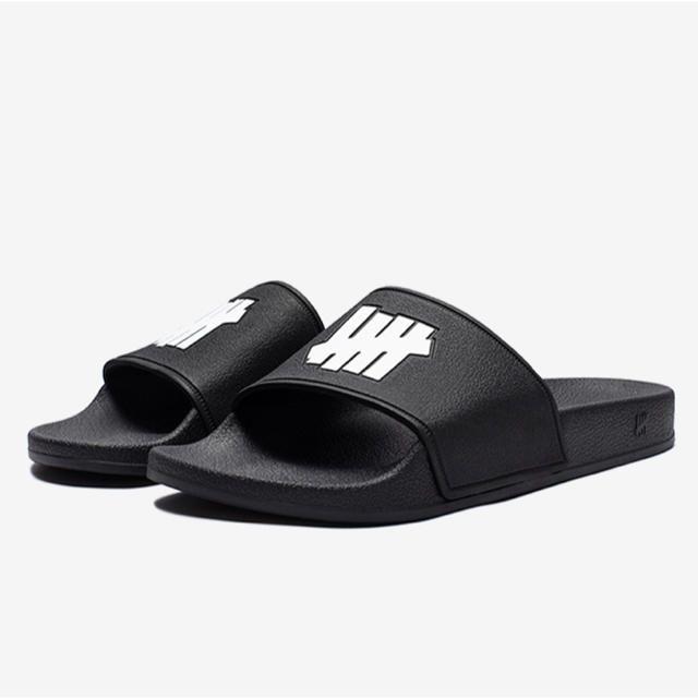 UNDEFEATED(アンディフィーテッド)の28cm UNDEFEATED 5 STRIKE SLIDE black メンズの靴/シューズ(サンダル)の商品写真