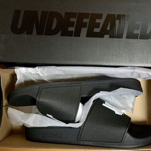 UNDEFEATED(アンディフィーテッド)の28cm UNDEFEATED 5 STRIKE SLIDE black メンズの靴/シューズ(サンダル)の商品写真